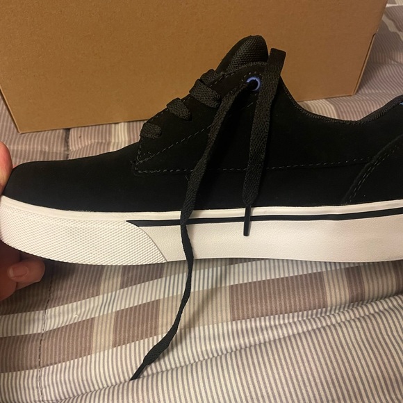 Black Volcom Workwear shoes - Picture 5 of 9